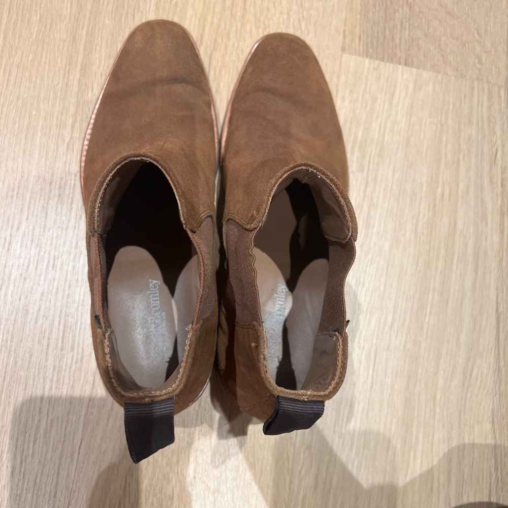 Mens brown boots lightly used Russel and Bromley